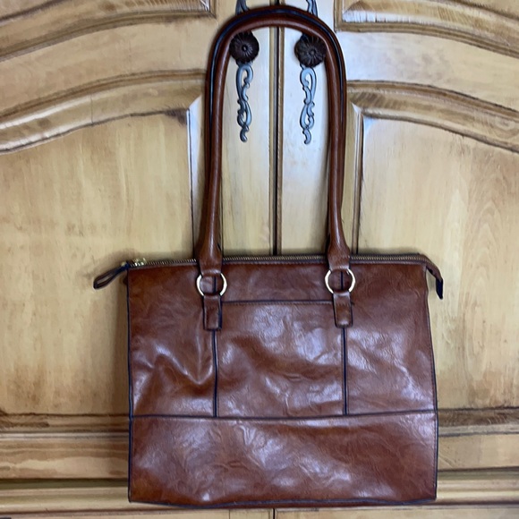 Bueno Handbags - Bueno brown purse